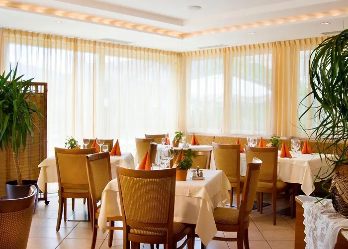Hotel Blitzburg Brunico